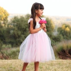 ROBE DE PRINCESSE ROSE ET GRIS SCINTILLANT 5/6 ANS